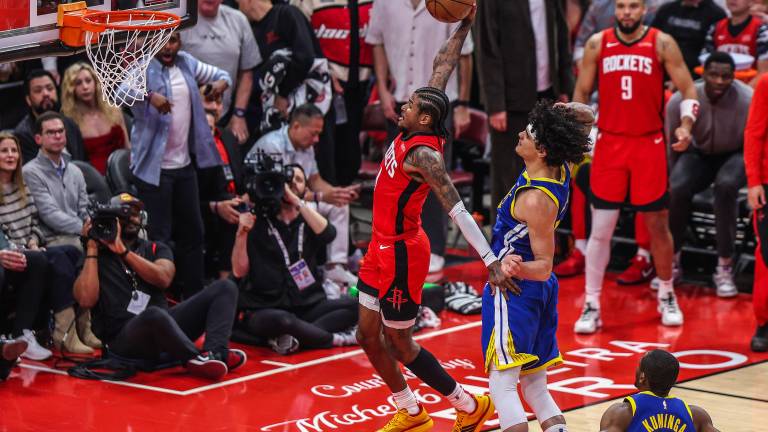 Rockets gana ante Warriors.