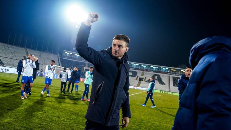 Martín Anselmi logra un agónico triunfo en su debut al frente del Porto.