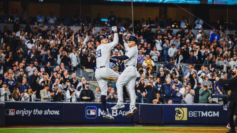 Los Yanquis vinieron de atrás y lograron el triunfo en el inicio de su Serie Divisional de la Liga Americana.