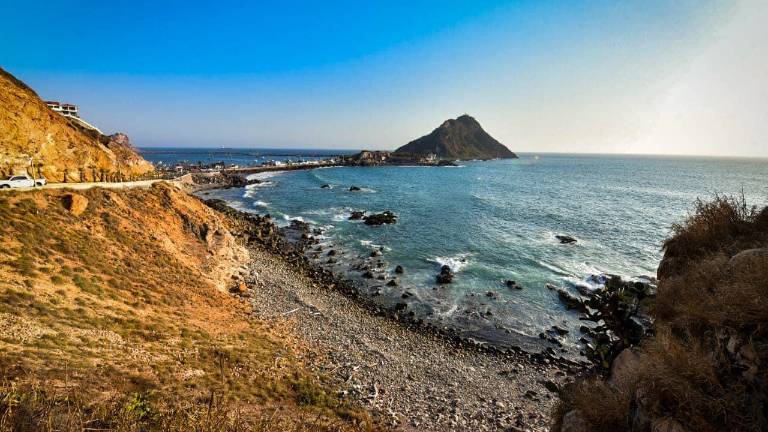 Se prevé que el proyecto de tirolesa llegue hasta el faro de Mazatlán.