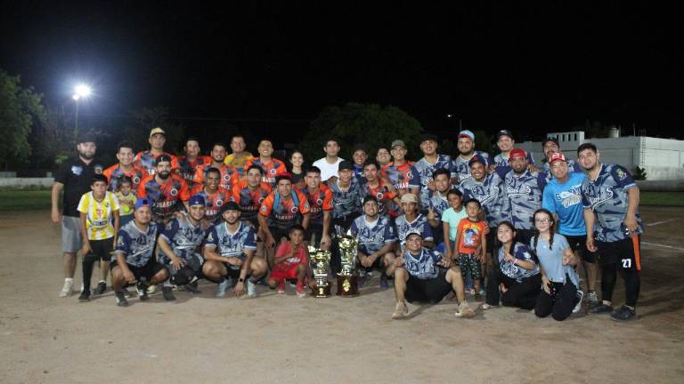 Team Chavis y Team Kaskarita FF brindaron una intensa final.