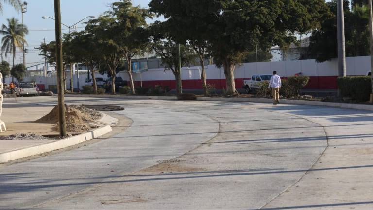 Remodelación de la avenida Emilio Barragán, en Mazatlán.