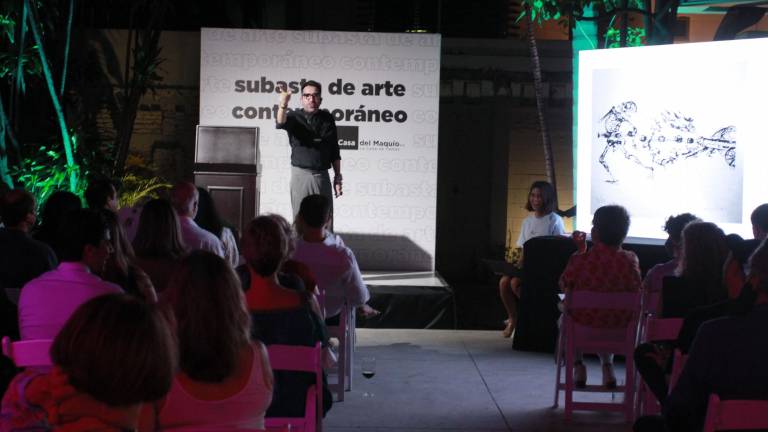 En la ceremonia participó Memo Martínez, conocido como “Rey de las Subastas”.