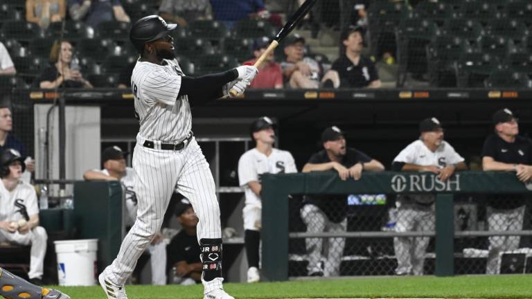 El patrullero cubano Luis Robert Jr. estará 10 días fuera de acción, por lo que se despidió de la presente temporada.