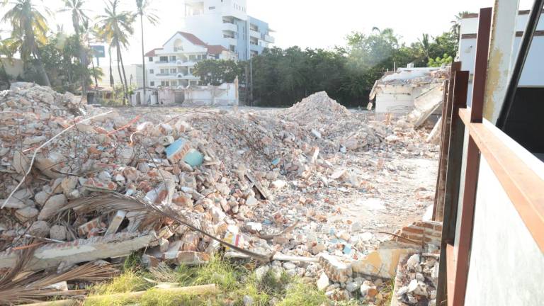 Actualmente se trabaja en la demolición del antiguo Club de Leones en la colonia Alameda, que será reemplazado por un proyecto inmobiliario de dos torres.