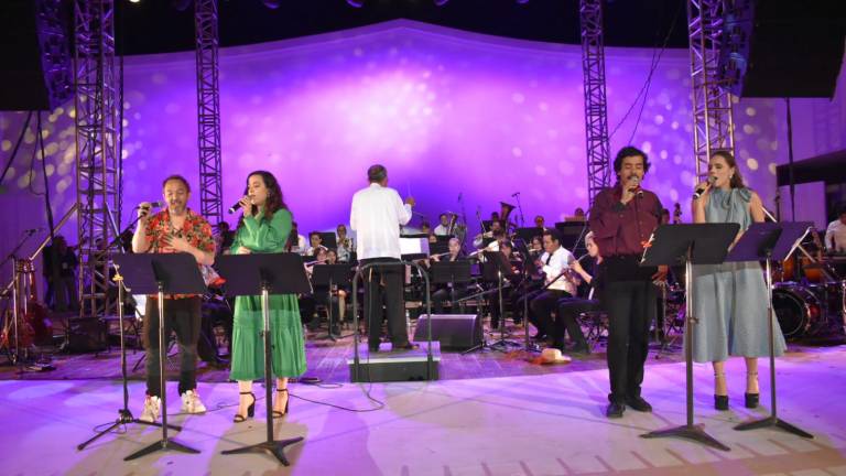 César López, Natalia Aguilar, David Aguilar y Marlla se presentan en la primera edición del Concierto por la Paz Kétche Alheyya en Culiacán.