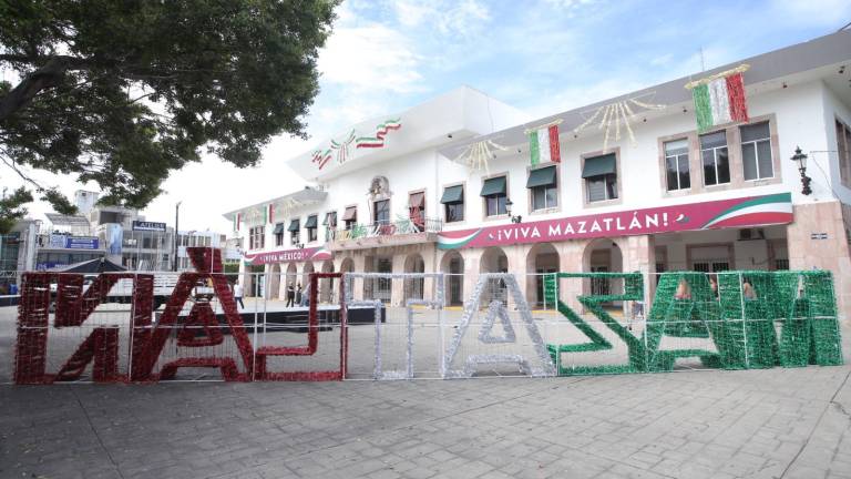 El Grito de Independencia se celebrará en Mazatlán con vigilancia reforzada para garantizar la seguridad del público, afirma el Gobierno municipal.