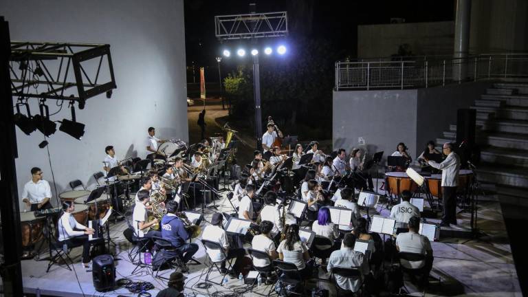 La Banda Sinfónica Juvenil del Estado la dirige el maestro Baltazar Hernández Cano.