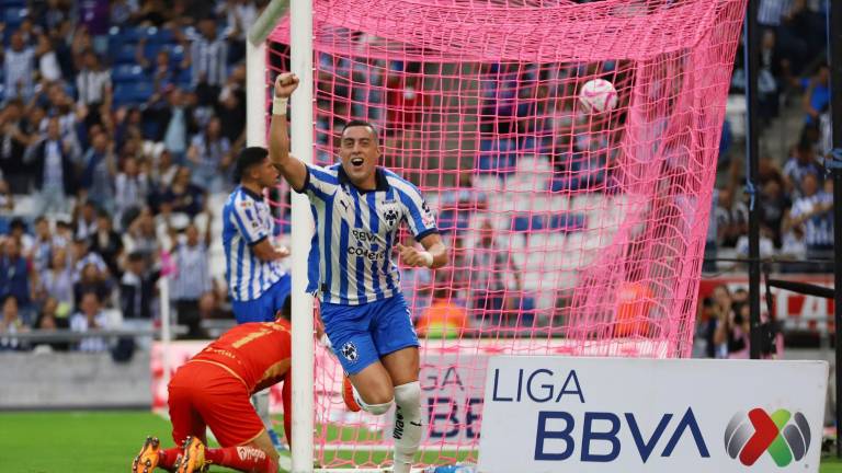 Rogelio Funes Mori anotó dos goles en el partido.