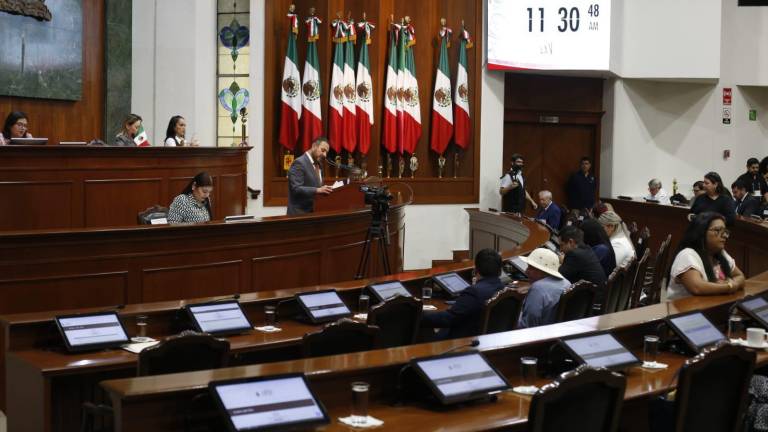 Una iniciativa presentada en el Congreso de Sinaloa plantea reformar el Código Penal para sancionar a quienes omitan sus responsabilidades hacia personas adultas mayores.