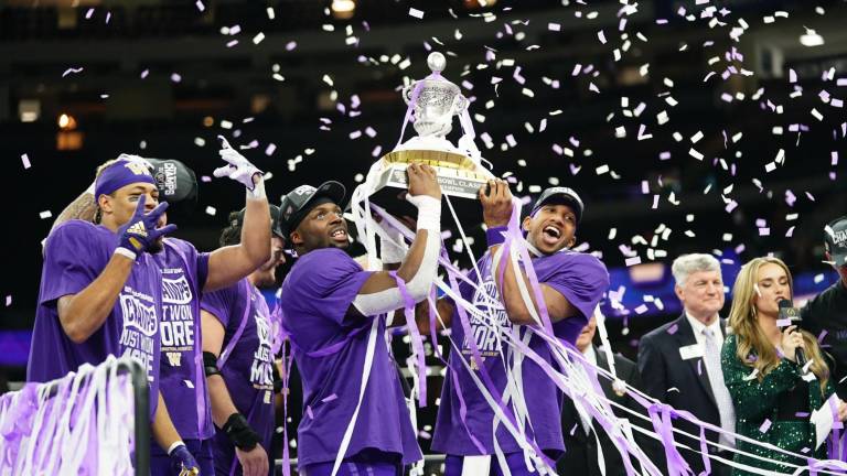 Los Washington Huskies se impusieron a Texas para instalarse en el Juego por el Campeonato del College Football Playoff.