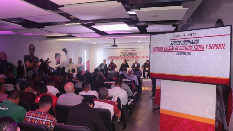 Directores deportivos, presidentes de asociaciones, atletas y entrenadores estuvieron presentes.