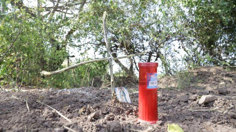 Sitio donde localizaron cinco cuerpos en Mazatlán.