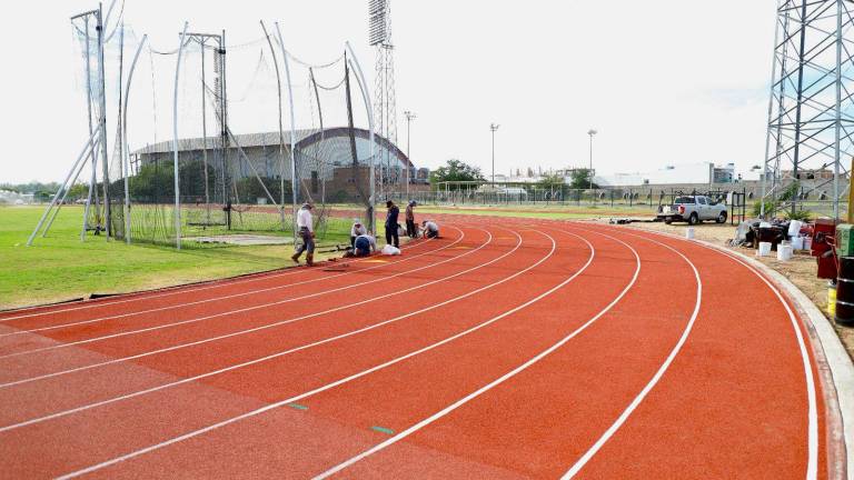 La pista presentaba problemas en la curva secundaria.