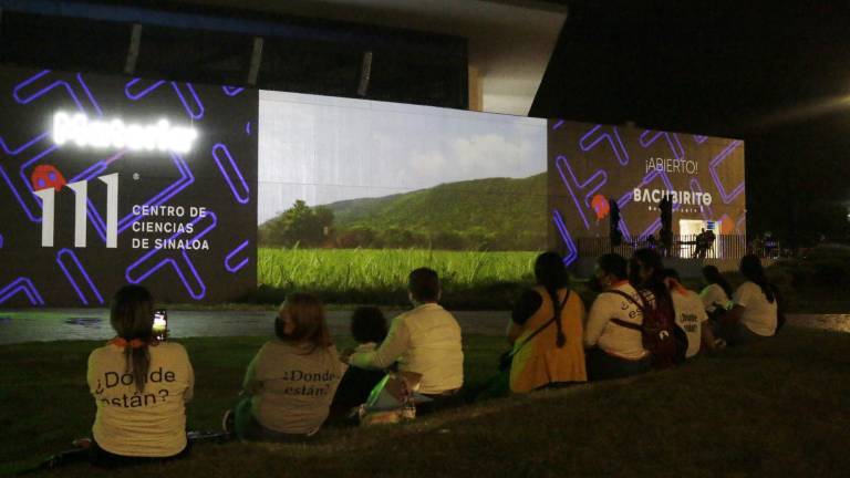 En el Centro de Ciencias de Sinaloa, Daniela Rea presenta el documental “Paisajes”.