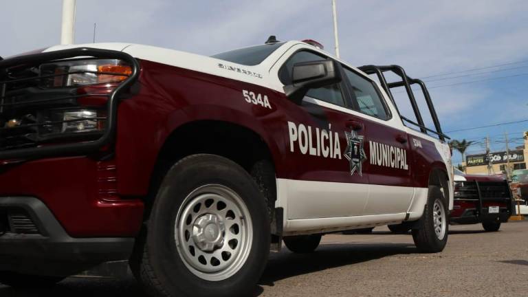 Además de las patrullas, se entregaron 40 motocicletas y seis cuatrimotos