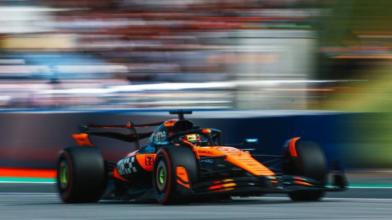 McLaren vuelve a dominar la parrilla con el 1-3 en la clasificación.