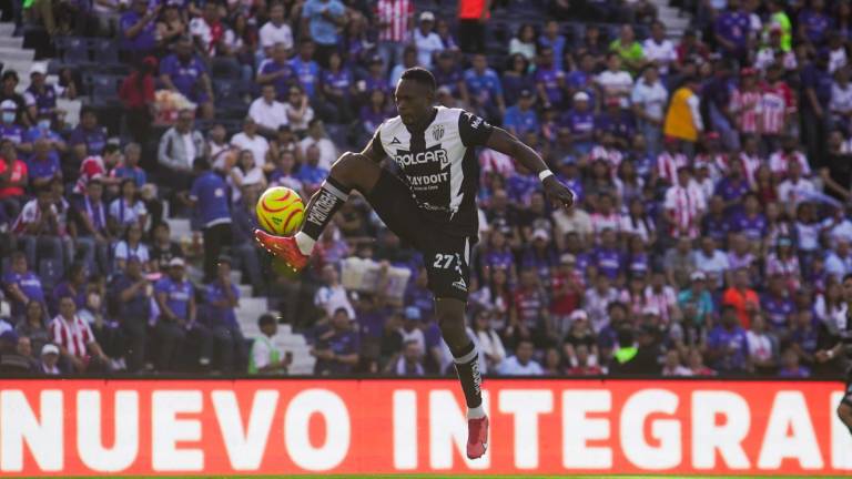 Diber Cambindo le quita la sonrisa al Cruz Azul al marcarle un gol.
