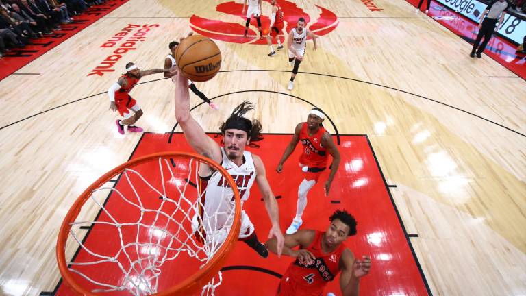 El mexicano Jaime Jaquez encestó 15 puntos.