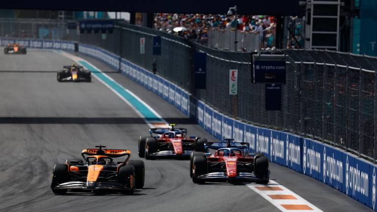 Lando Norris aprovecha las condiciones para ganar.