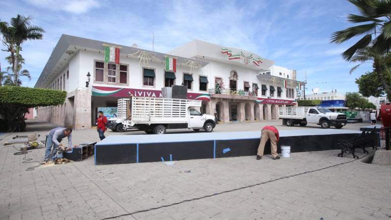 Con verbena popular, música de Mi Banda El Mexicano, transporte gratuito y un operativo de seguridad con más de mil 500 elementos, se llevará a cabo el festejo del Grito en Mazatlán.