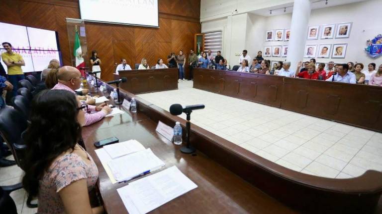 En el Cabildo de Mazatlán aprobaron la creación del Reglamento de Gobierno Electrónico.
