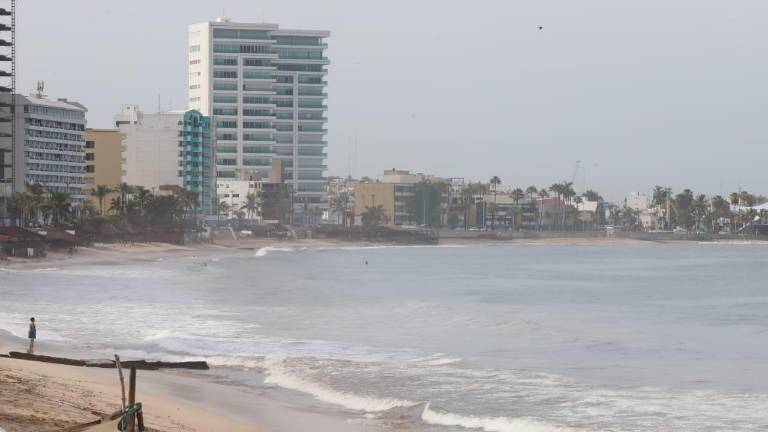 El nuevo delegado de Semarnat en Sinaloa anunció que agilizará la delimitación de la Zona Federal Marítimo Terrestre en Mazatlán para fortalecer la conservación de costas y playas.
