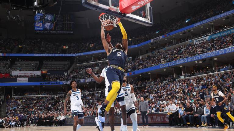 Memphis logró rescatar un triunfo en casa.
