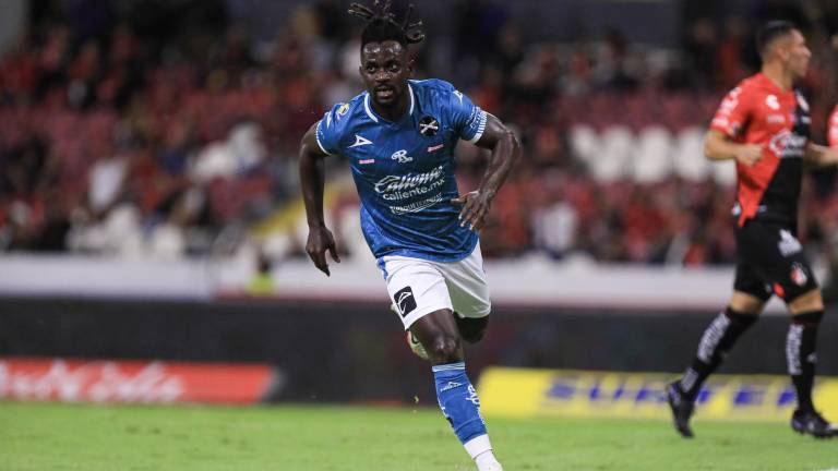 Ake Loba fue la figura de Mazatlán ante Atlas.