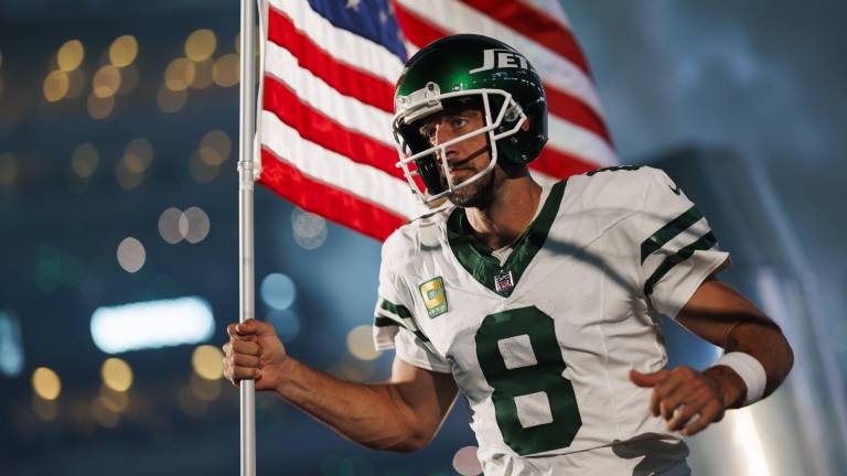 Aaron Rodgers está a la espera de una oferta por parte de algún equipo de la NFL.