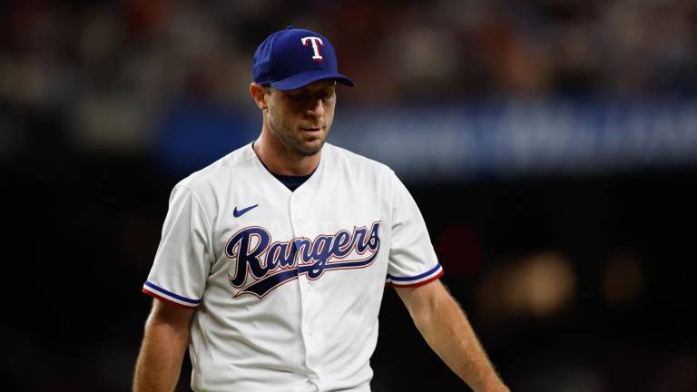 Max Scherzer sale con una lesión.
