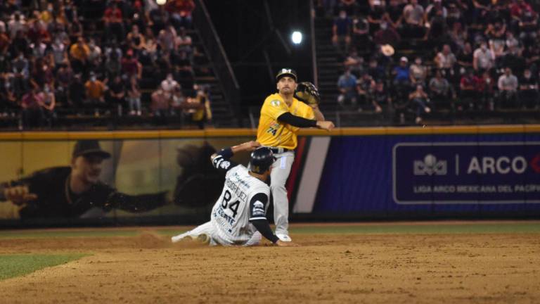 Algodoneros gana en 11 entradas.