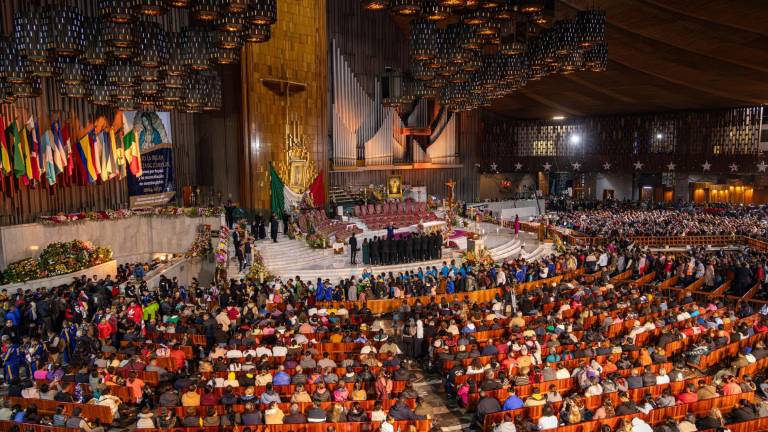 Como cada año, el pueblo peregrino se reúne a los pies de la Virgen María de Guadalupe para rendirle un homenaje de gratitud y amor.