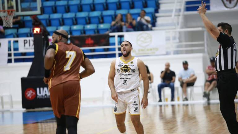 Piratas Basketball no puede en casa ante Frayles.