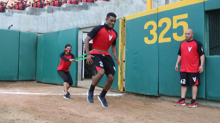 Randy Romero y José Augusto Figueroa son elementos importantes para el esquema de juego que planea el mánager Eddie Díaz.