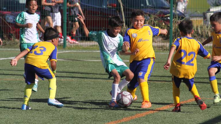 Duelo entre Selección Durango y Tigres de Saltillo.