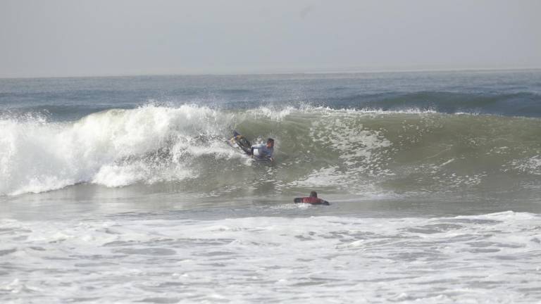 Este sábado participaron 26 surfistas repartidos en las modalidades de tabla corta, tabla larga y bodyboard.