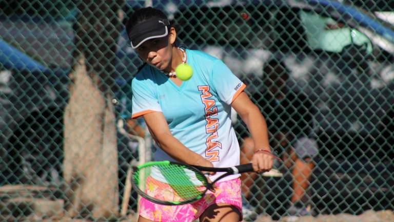 Karen Arellano Macías va a la fase nacional.