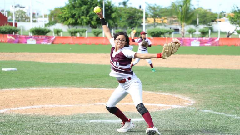 Julia Parra lanzó juego sin hit ni carrera para Sinaloa en los Nacionales Conade 2024.
