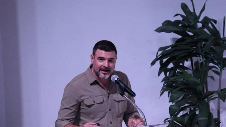 El ex presidente de la AARC, Enrique Riveros, invitó a los productores a trabajar en un plan integral que garantice rentabilidad, eficiencia y sustentabilidad en la actividad agrícola.