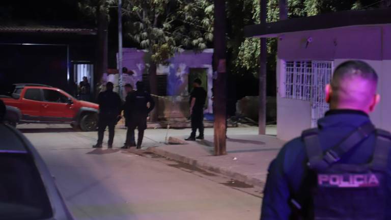 En el ataque en la colonia Rincón de Urías, dos jóvenes perdieron la vida y otros resultaron heridos.