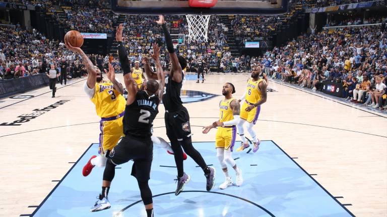 Memphis Grizzlies iguala 1-1 la serie con Lakers.