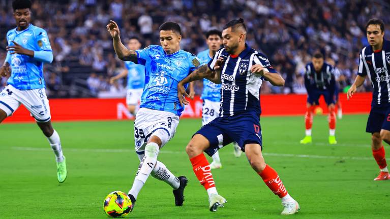 Pachuca sorprende a Monterrey.