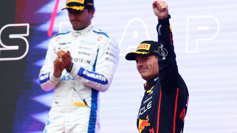 Max Verstappen se proclamó ganador en el Gran Premio de Azerbaiyán.