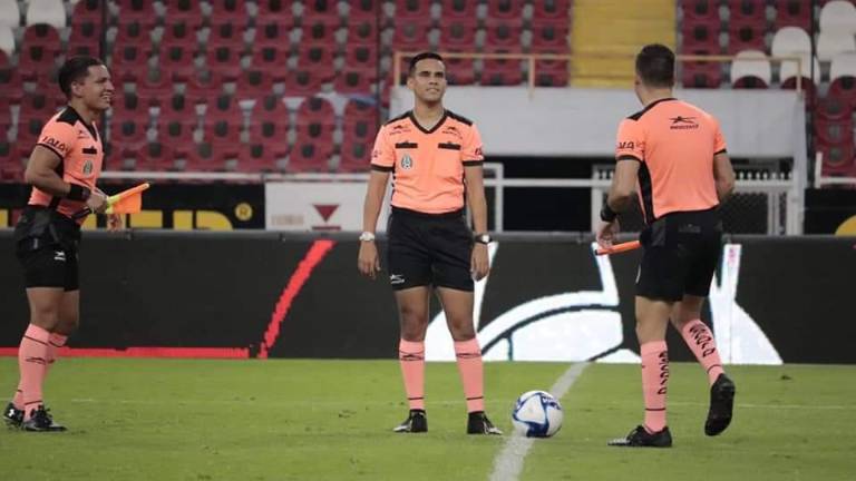 Joaquín Vizcarra ha sido reconocido en la Liga Premier y Tercera División.