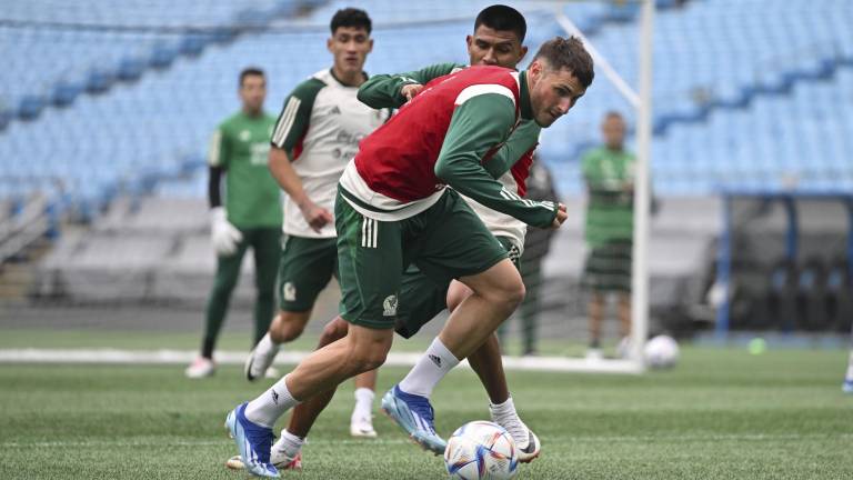 Santiago Giménez buscará minutos con México ante Alemania, este martes.