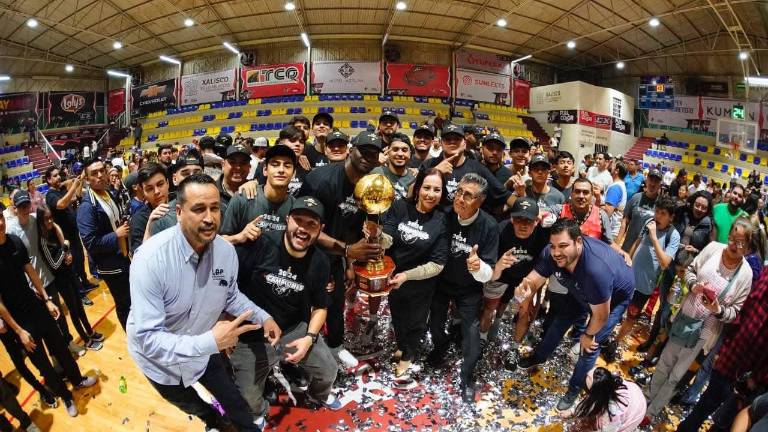 Coras Basquetbol de Xalisco terminó la pasada temporada festejando el título de campeón.