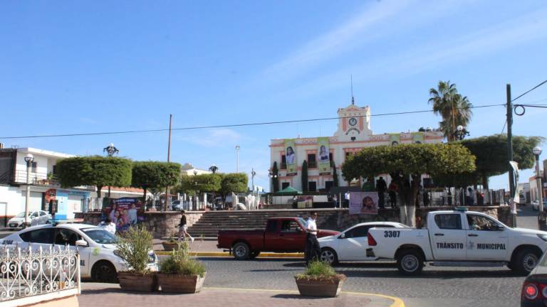 Pese a las renuncias, la atención ciudadana se sigue dando de manera normal al interior del Ayuntamiento, dijo el Alcalde sustituto.
