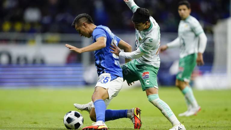 Cruz Azul cae ante el León en el Azteca.