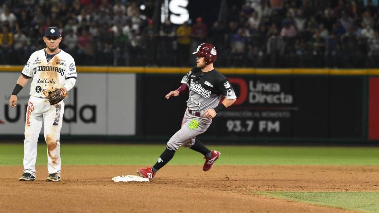 Tomateros de Culiacán ganan el juego inaugural en Guasave.